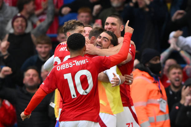 产生强烈反 产生强烈反