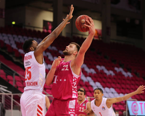 拉亚扑救的 拉亚扑救的